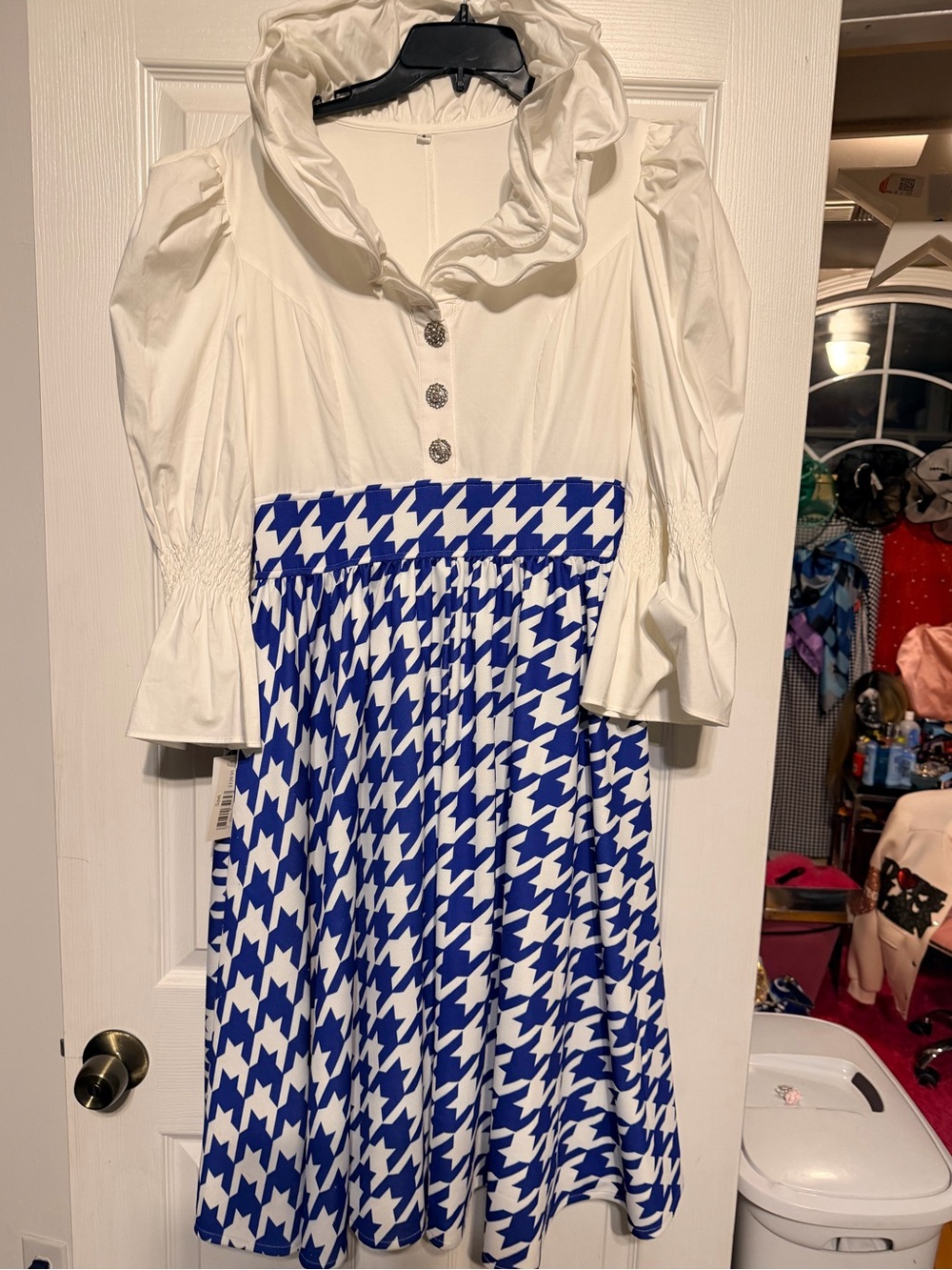 Elegant White and Blue Houndstooth Fit-and-Flare Dress size 6